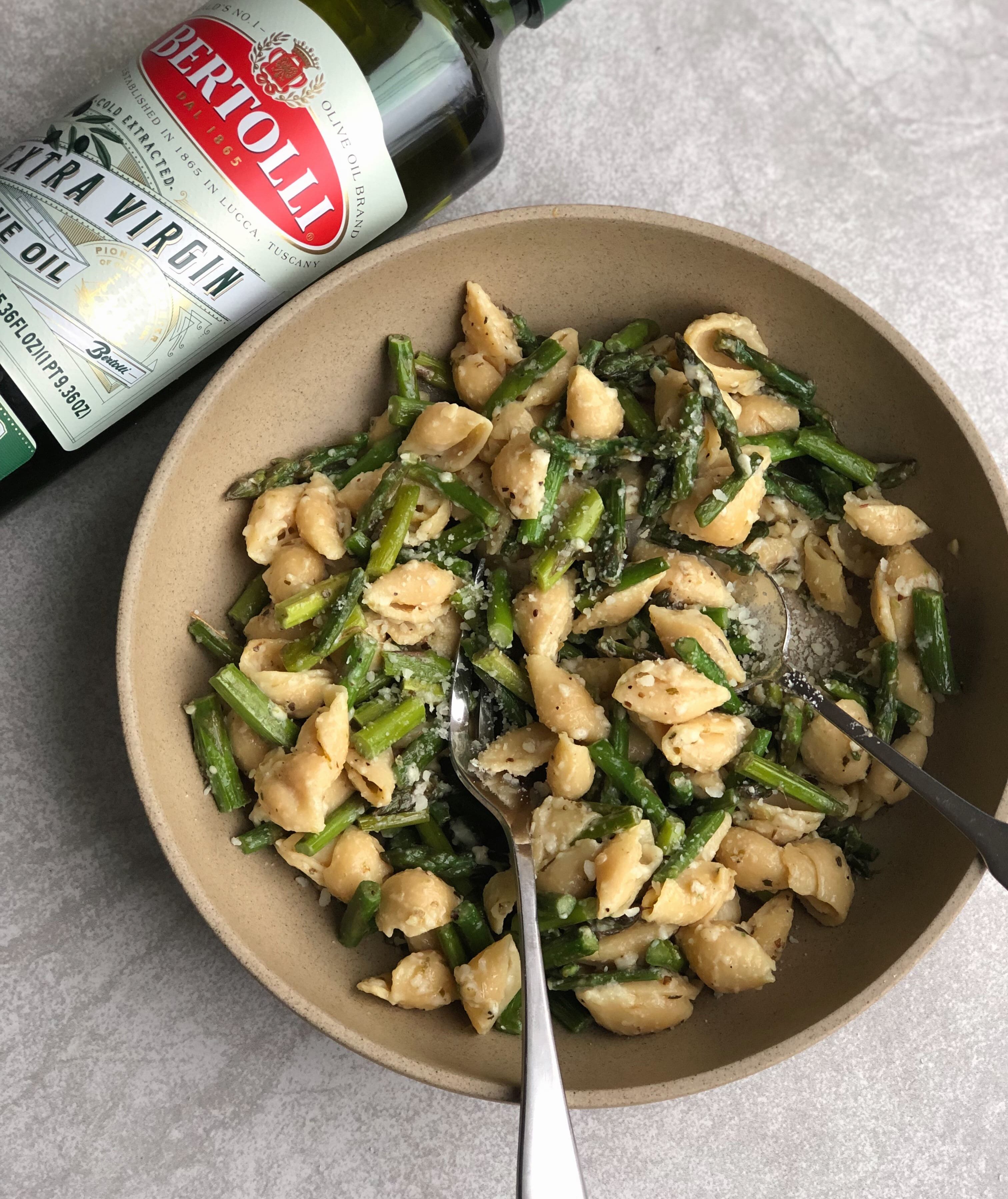 Lemon Asparagus Pasta with Bertolli Olive Oil